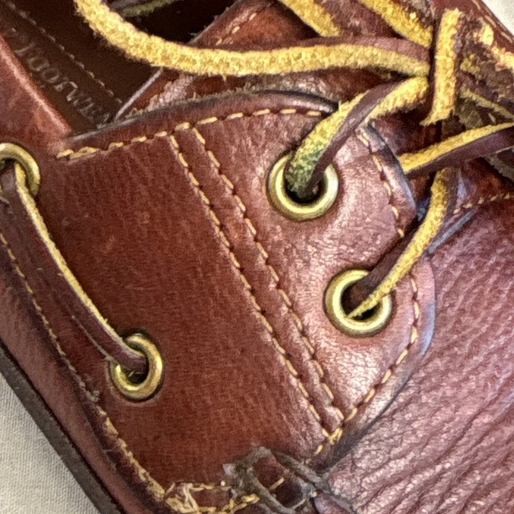 Orvis Men's Brown Leather Boat Shoes Lace-Up Round Toe Rubber Sole US 6.5